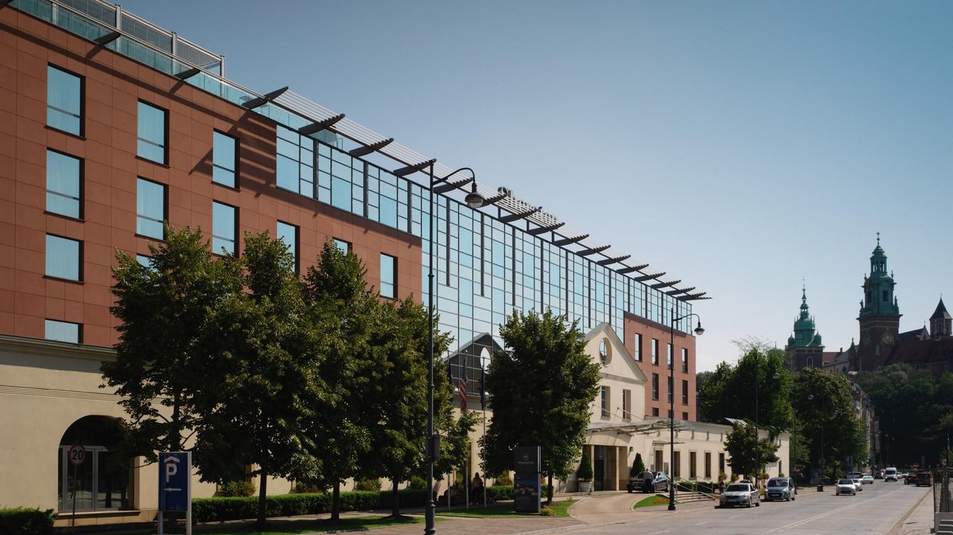 쉐라톤 그랜드 크라코프 호텔 크라쿠프 외부 사진 The University of New Brunswick's Centre for Sustainable, Renewable and Emerging Energy Systems